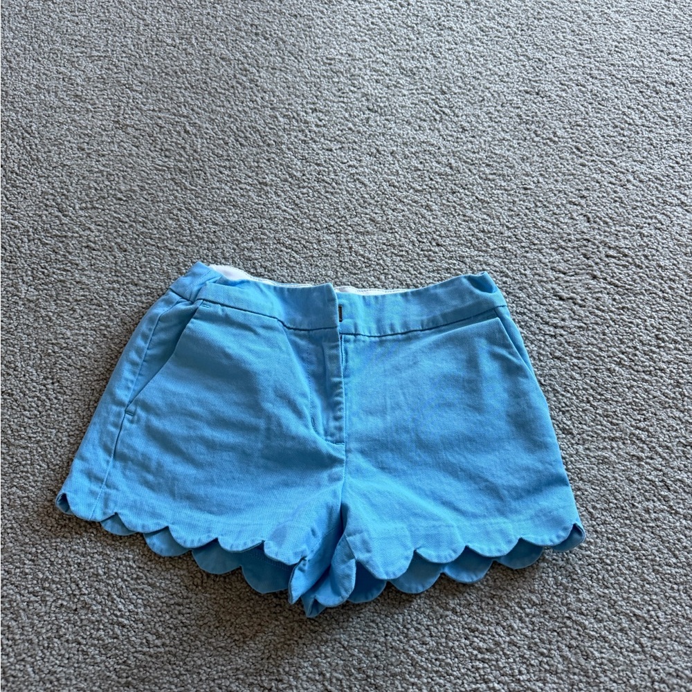 J CrewGirls' Colorful Tie-Dye & Floral Top Outfit with Light Blue Scallop Shorts - Picture 2 of 4